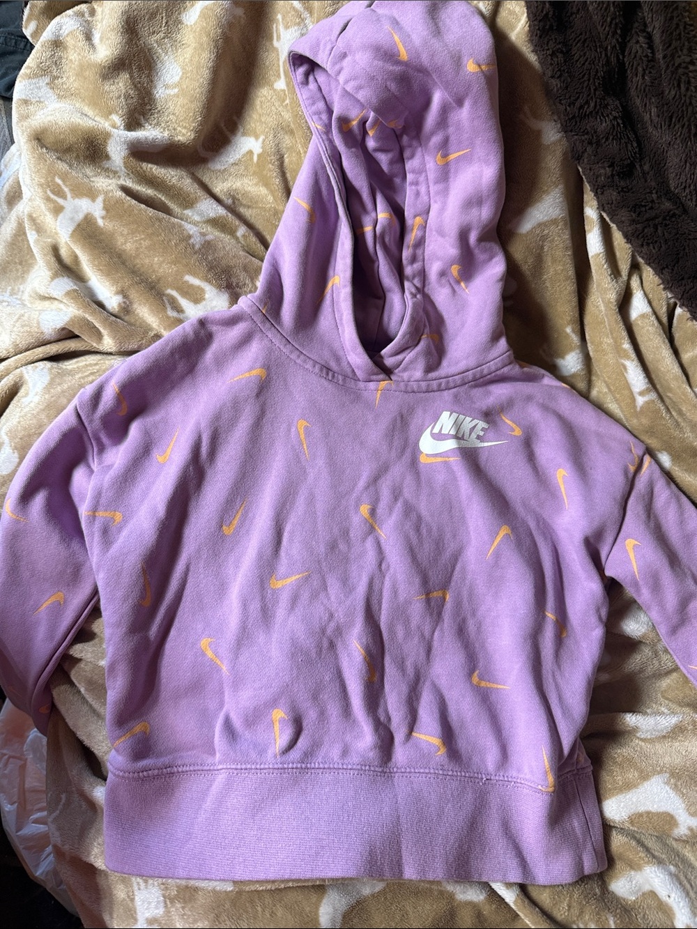 Nike Kids Lavender Hoodie with Yellow Swoosh Pattern